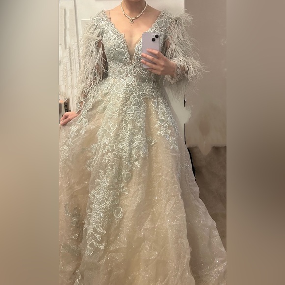 Size 10(XL) real fur long sleeves/ customized handbeand / gray / luxury dress - Picture 14 of 14